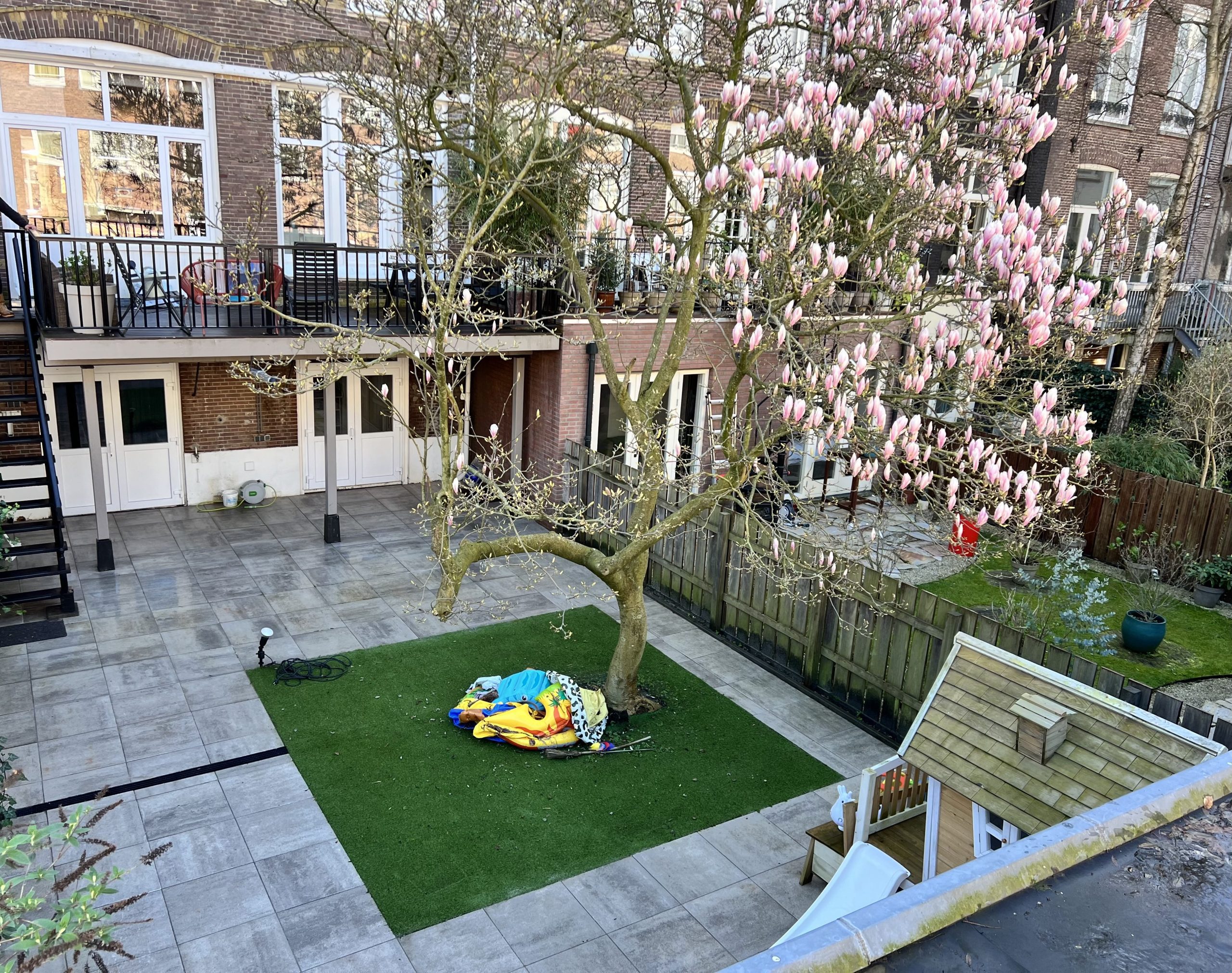 Gereinigd terras en bestrating